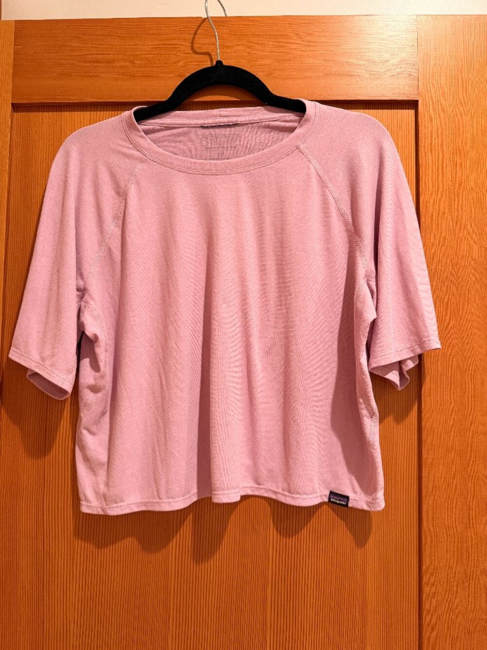 Patagonia Boxy Pink Semi Cropped Shirt - women's medium